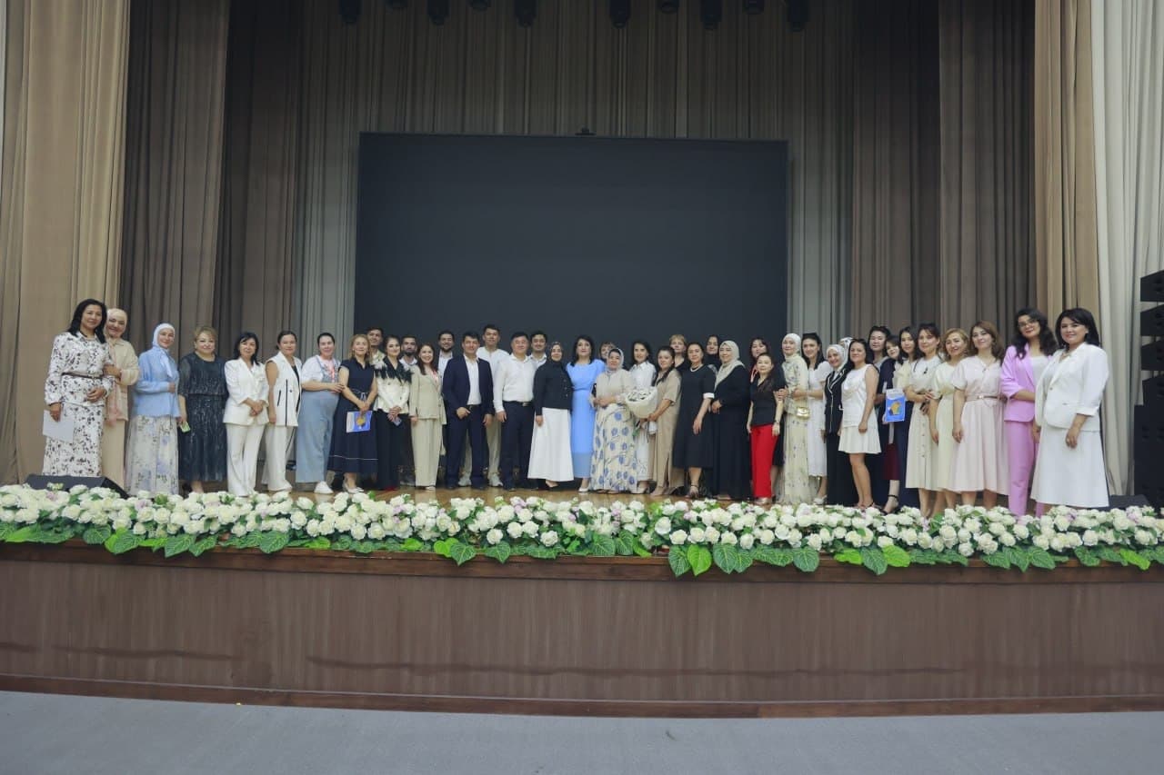 Lumos School Academic Team